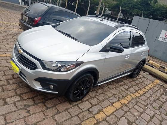 CHEVROLET ONIX 1.4 MPFI ACTIV 8V FLEX 4P MANUAL CHEVROLET ONIX 1.4 MPFI ACTIV 8V FLEX 4P MANUAL